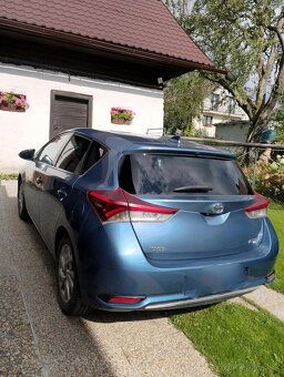 Toyota Auris ZŤP - 3