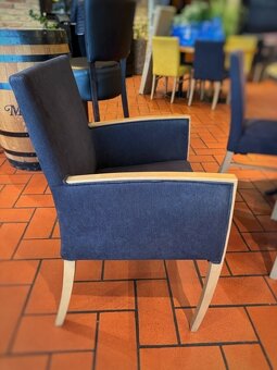 Čalúnené kreslá - 3