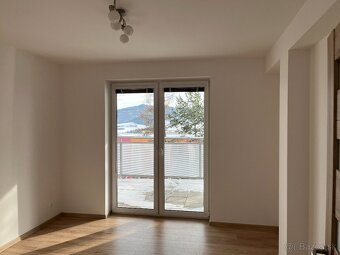 Prenajmem 2 izbový byt v Námestove. - 3