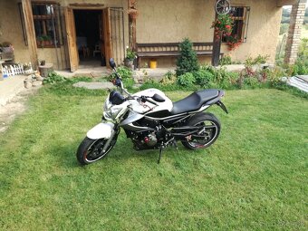 YAMAHA XJ6n - 3