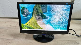Samsung SyncMaster 2033 1600x900 - 3