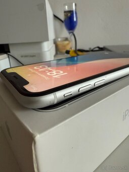 Iphone xr - 3
