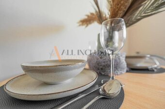 ALL INCLUSIVE | NA PREDAJ 3 IZBOVÝ BYT S DVOMI GARÁŽAMI, VRA - 3