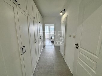 Na predaj veľký 3 izbový byt 86m2, 4x loggia - 3