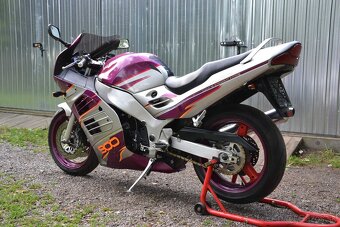 Suzuki RF900 - 99KW - 3