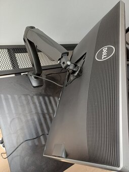 DELL U2713HM Ultrasharp 2K - 27" palcovy - 3