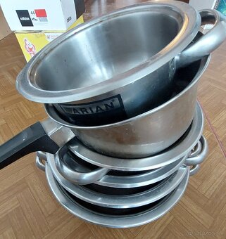 Starsie nerezove hrnce - 3