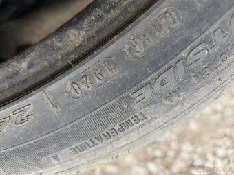 245/40 R19 letne - 3