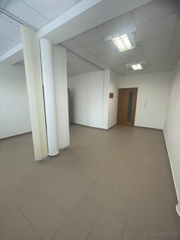 Kancelársky priestor na prenájom 30 m2 LEVICE - 3