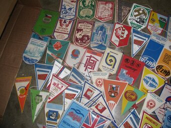 retro staré reklamné vlajky - 3