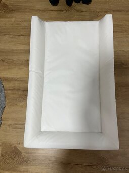 Prebaľovací stôl a podložka - 3