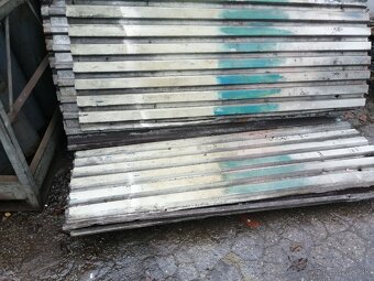 brána plechová plech trapéz plechová buda - 3