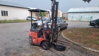 Predam elektrické vysokozdvižné vozíky - 3