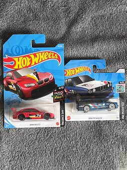 Hot wheels - 3
