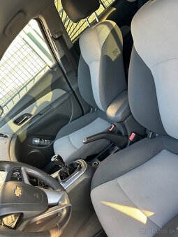 Chevrolet Cruze LS 1.8 - 3