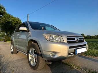 Toyota RAV4 - 3