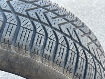 Pirelli snowcontrol 3. 205/55. - r16 - 3