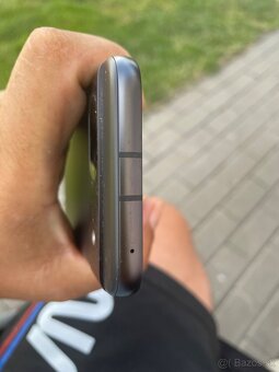google pixel 8a - 3