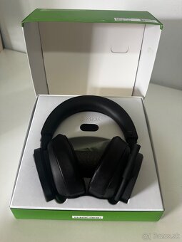 Predám Xbox Series X + 2 ovládače + príslušenstvo – záruka - 3