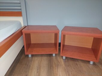 Manželská posteľ a 2x nočný stolík - 3