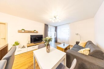 EXKLUZÍVNY 2-IZBOVÝ BYT V POKOJNEJ ČASTI DÚBRAVKY - PROJEKT  - 3