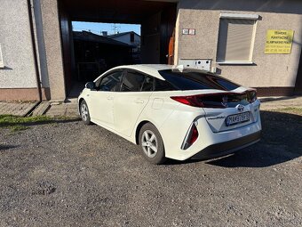 Toyota Prius PHV - 3