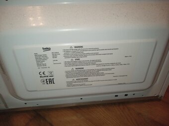 Predám 1-ROČNÁ plnefunkčná mikrovlnná rúra BEKO - AKO NOVÁ - 3