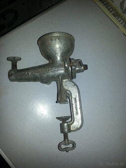 Rôzne kovové mlynčeky - 3