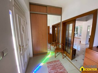 PREDAJ : okúzľujúci rodinný dom s krásnym pozemkom, Komárno - 3