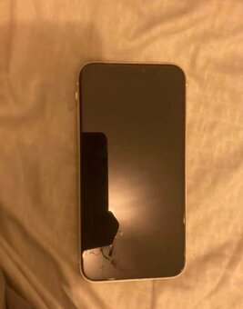 iPhone 11 - 3