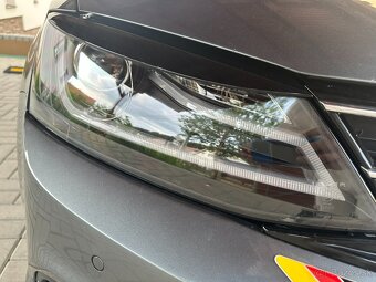 Predné svetlá VW Jetta 6 11-18 Tube Light Black - 3