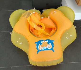 Plávacie baby koleso so strieškou,bezpečnostnými pasmi - 3