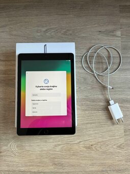 Apple iPad 6. generácie, 32 GB, Wi-Fi - 3
