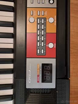 Yamaha PSR F50 - 3