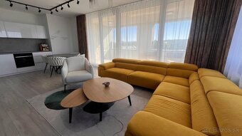 NA PREDAJ 3 IZB. APARTMAN S TERASOU - 3