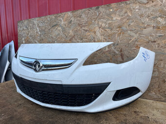 PRODÁM PŘEDNÍ NÁRAZNÍK OPEL ASTRA J GTC - 3