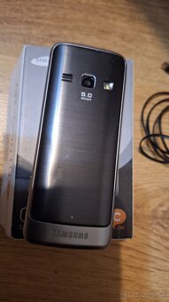 Samsung GT-S5610 - 3