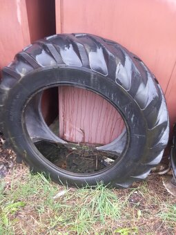Traktor gumy 16,9/14-34 Zetor - 3
