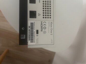 Xbox One S - 3
