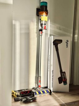 Dyson V15s Detect Absolute - 3