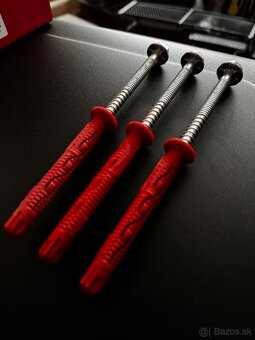 HILTI Vruty s rámovou hmoždinkou 10x80 - 3