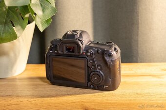 Canon 6D Mark II (plus 2x originál batéria) - 3