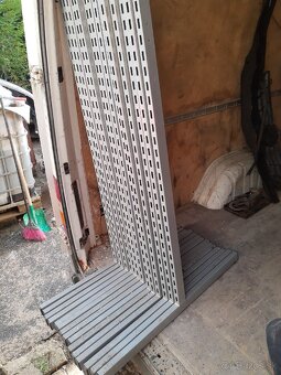 Závesný /Regálový systém do predajne textilu. - 3