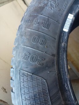 205/60 R16 - 3