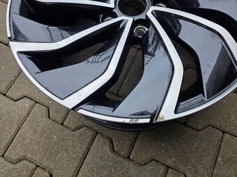 Volkswagen Ventura R17 1 ks - 3