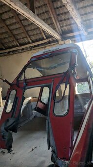 Predám kabinu na traktor MF - 3