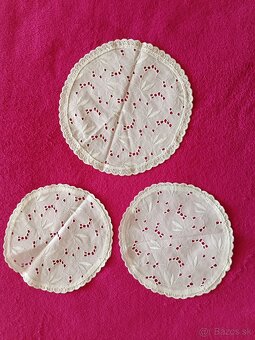 Vyšívané obrusy - 3