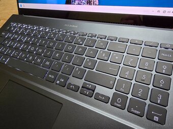 ASUS Zenbook PRO 15 Oled so 16gb ram Ryzen 7 procesorom a 51 - 3