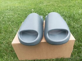 Yeezy Slide SLATE MARINE 43 - 3