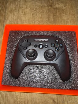 Steelseries Nimbus+ - 3